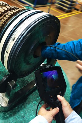 深圳杰泰 紫外UV內(nèi)窺鏡 現(xiàn)場(壓縮).jpg